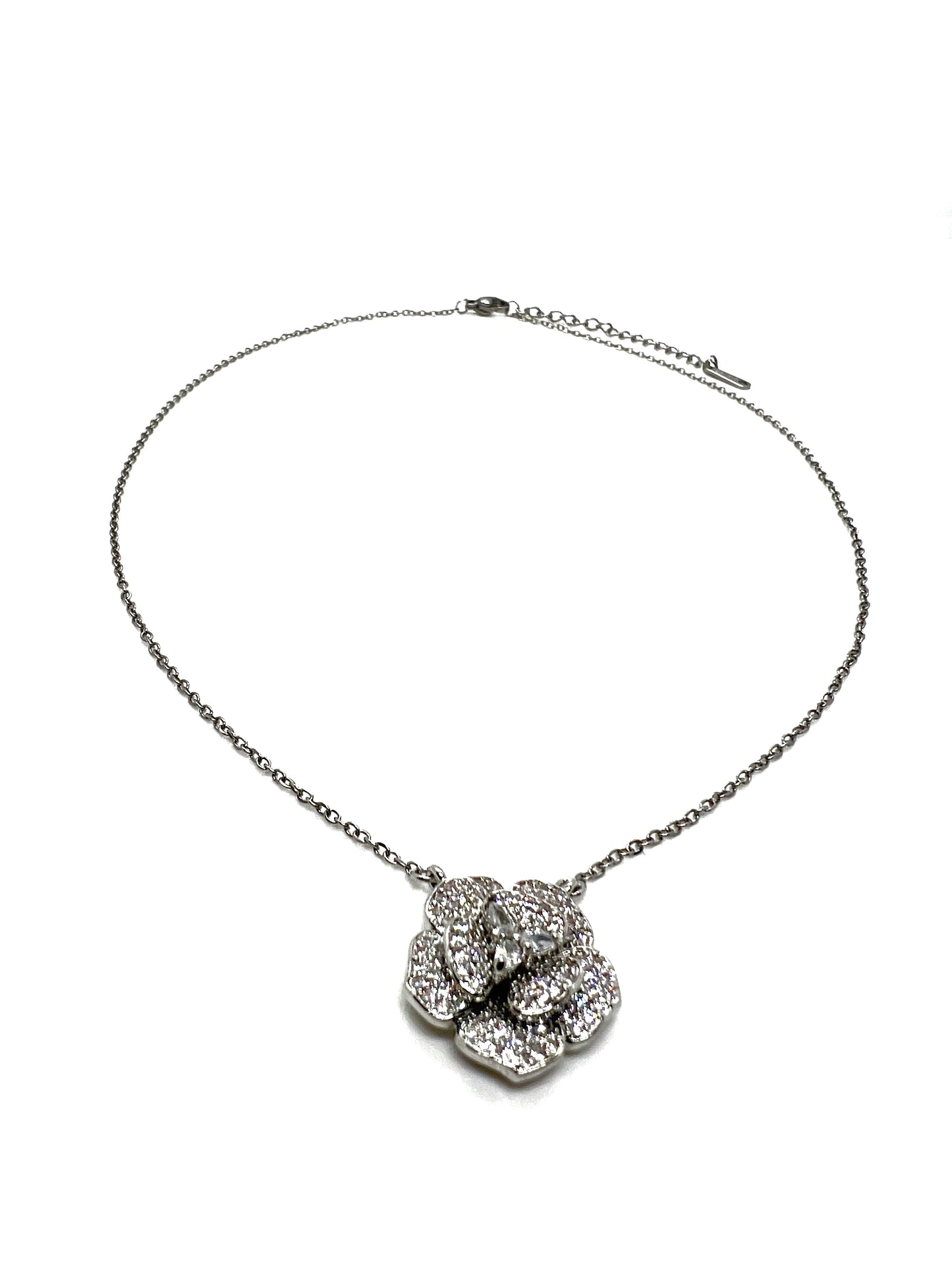 Camelia necklace
