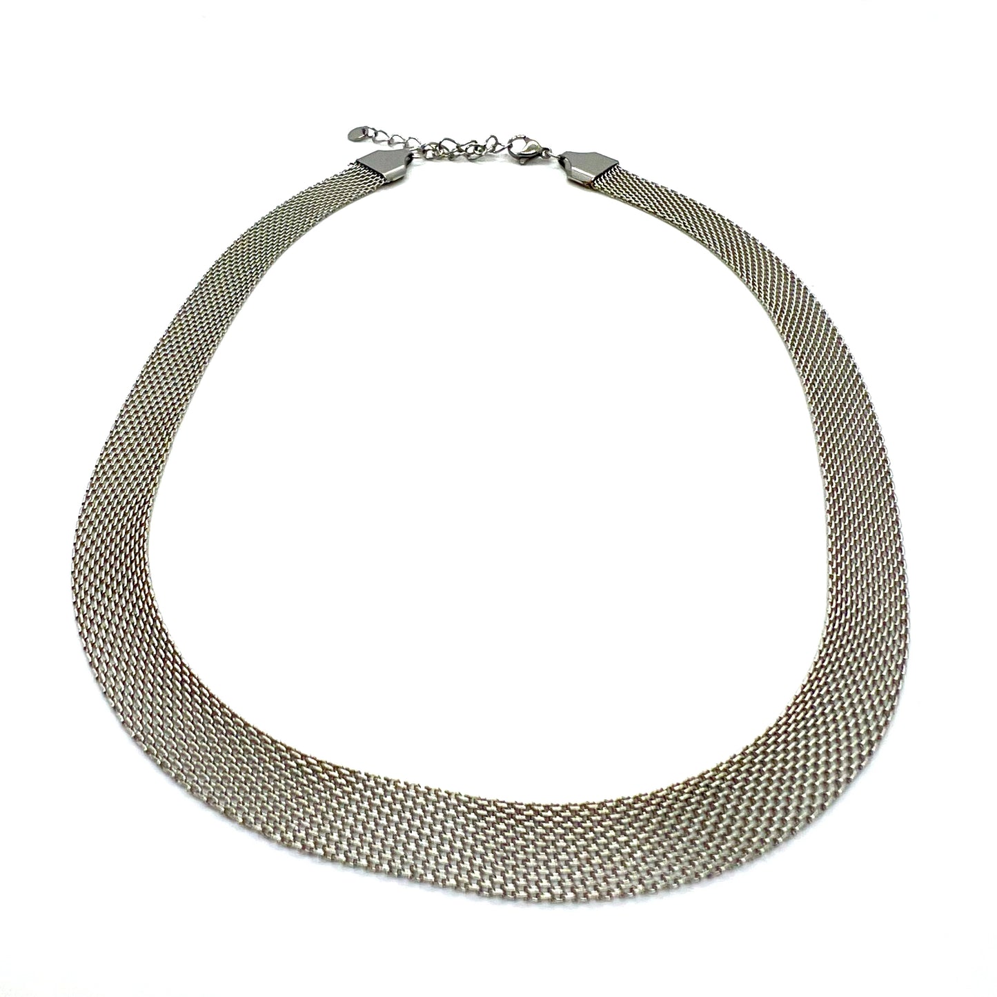 Nhoe necklace